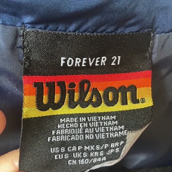 Wilson Windbreaker Cropped Track Jacket  1/4 Zip small - Picture 2 of 4